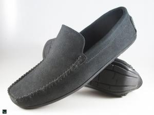 Plain hand made suede moccasin in black
