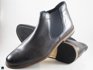 Men's stylish leather boots