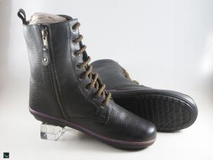 Lace up boot in black for ladies