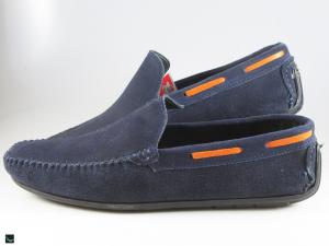 Plain hand made suede moccasin in blue with lace