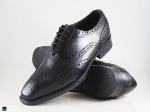 Wingtip Oxford black with flower punch
