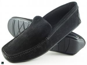 Elegant plain black loafers