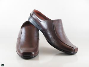 Open ankle brown semi-shoes