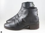 Ladies stylish boot in black - 1
