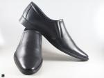 Pointed black leather office cut shoes for men - 4