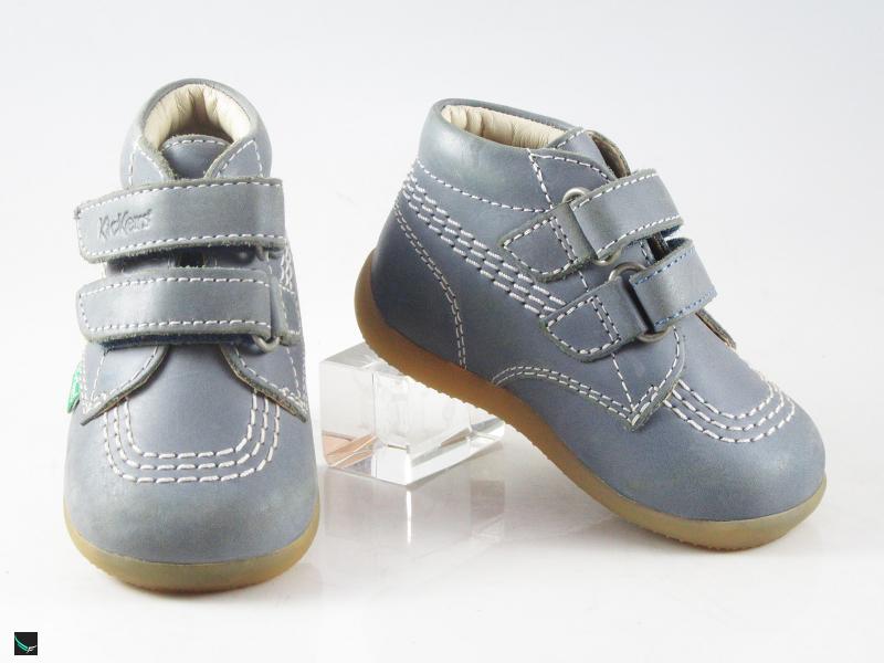 Bicolor Velcro strap design for kids in grey