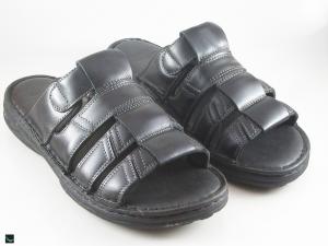 Slide black slippers with no toe ring