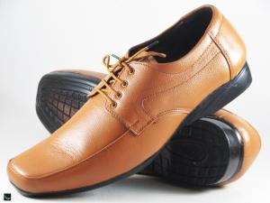 Brown pattern leather shoes